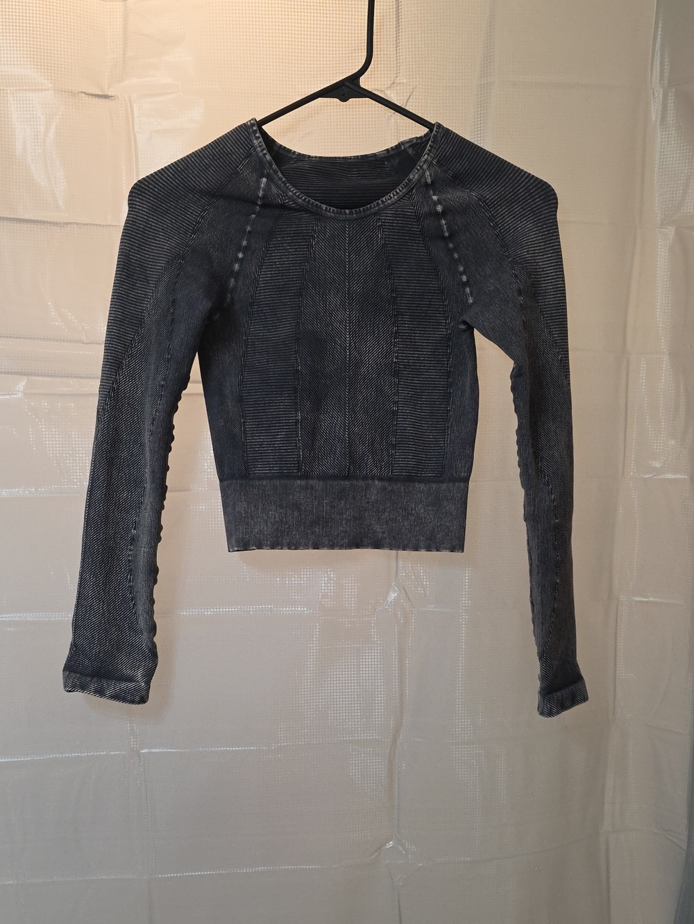 NUX NWOT Washed Black Ribbed Long Sleeve Crop Sweatshirt